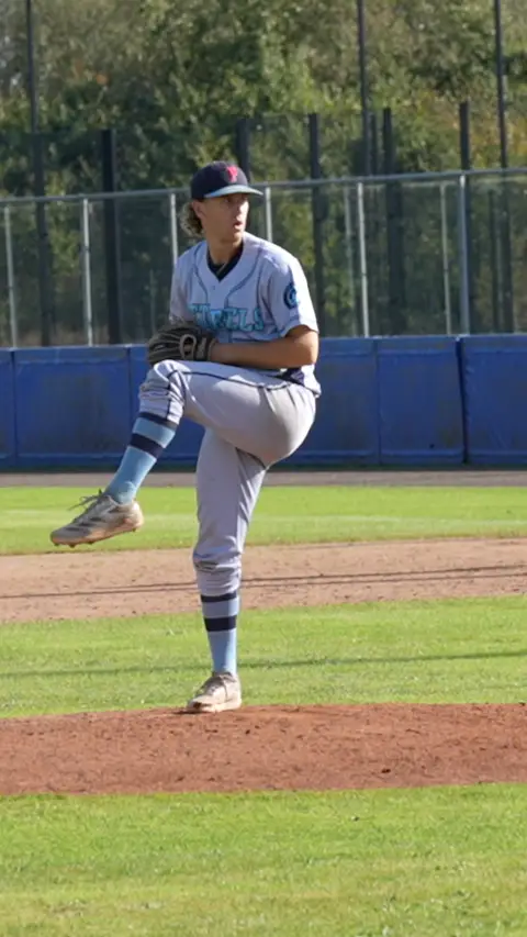 Koorn pitching