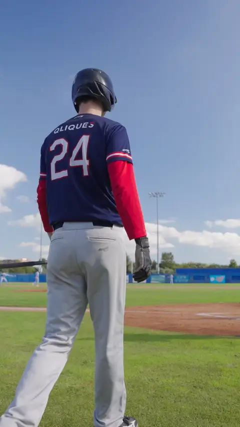 Wijnand ruben walks to plate