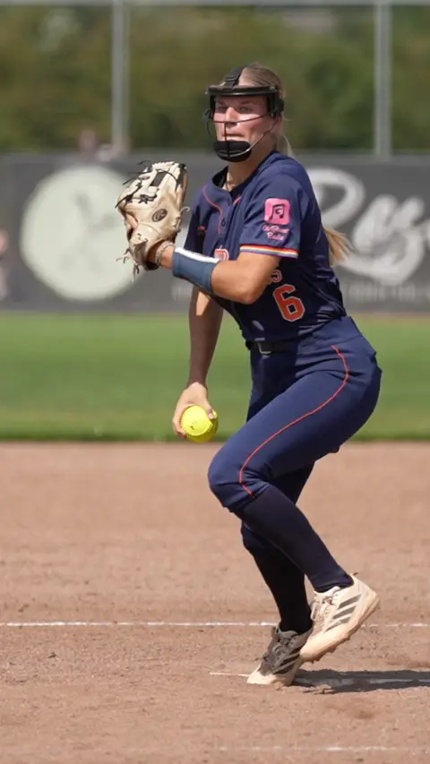 Lizzy Kwakernaak pitching (backstop view)