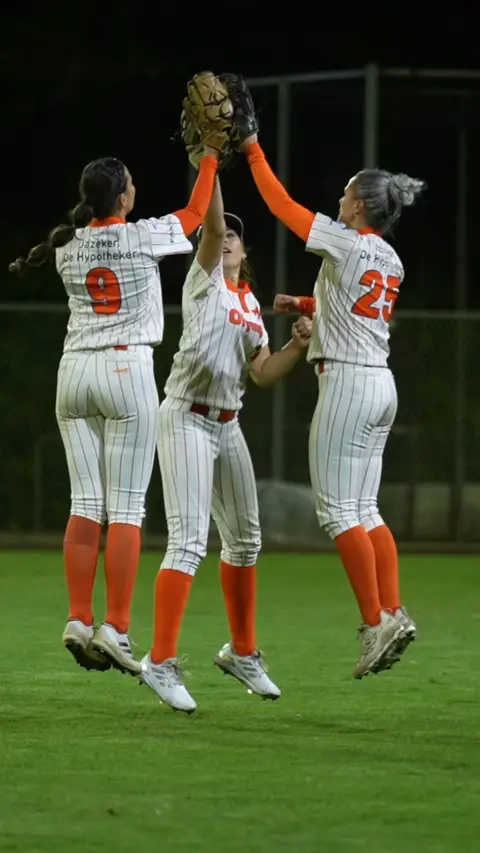 Olympia outfield dancing
