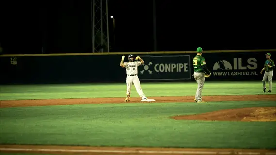 Christian Diaz bases clearing double