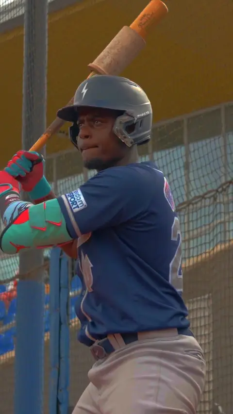 Junairo Ostiana on deck