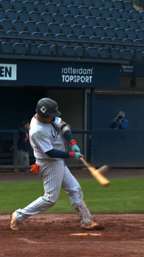 Louie Jay Sienders singles
