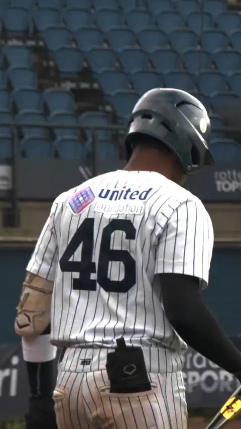 Dmani Martinus walks up to the plate