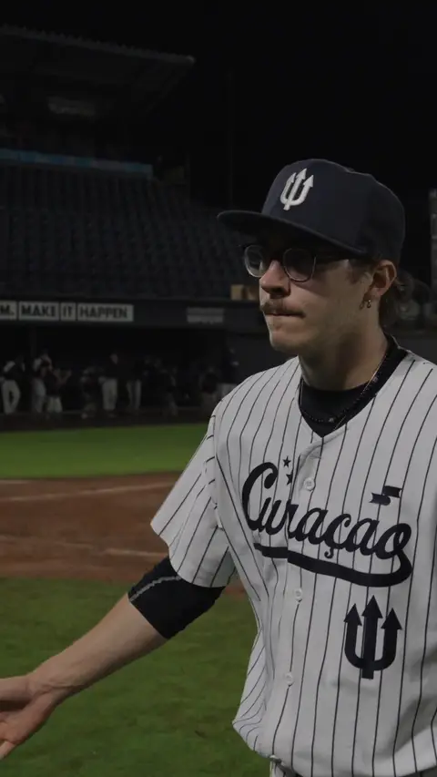 Chris Groenemans ends the inning