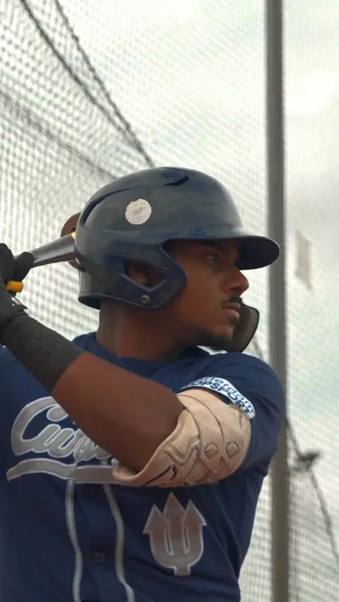 D'mani Martinus on deck