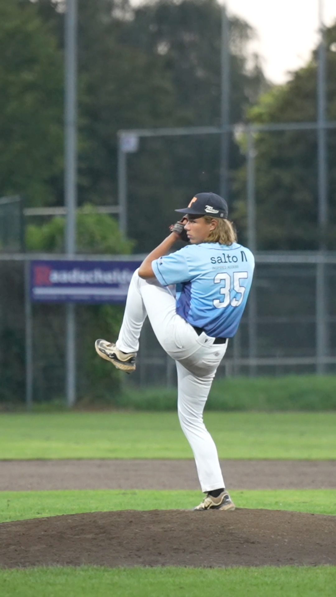 Thomas Baan pitching