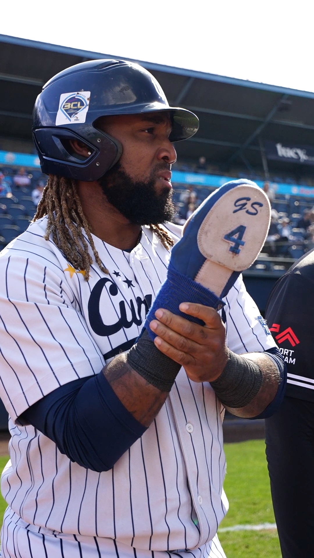 Arthur Bonevacia gets ready to run the bases