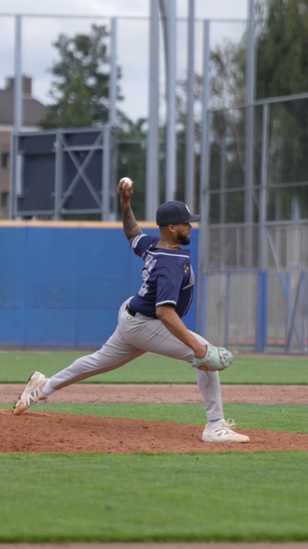 Huntington throws a strike