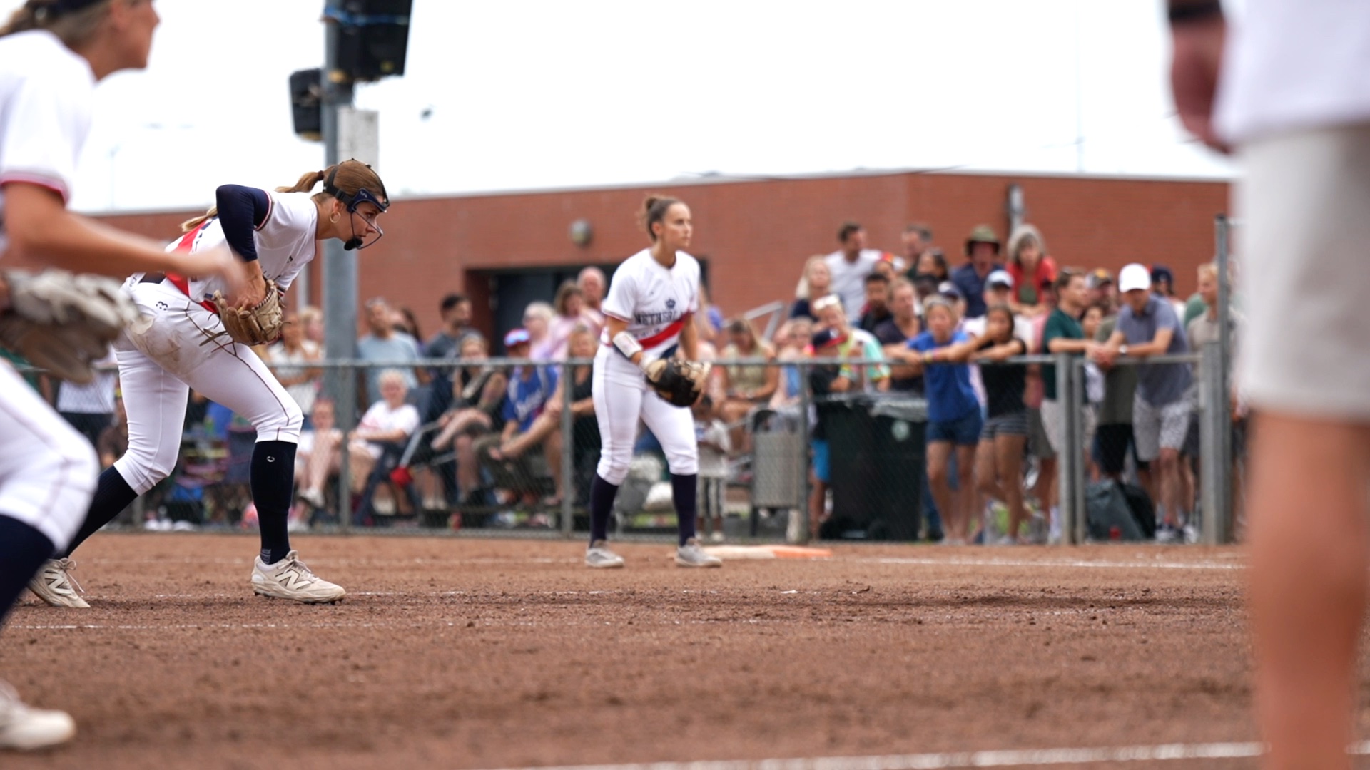 Lisa Hop pitching (side view)