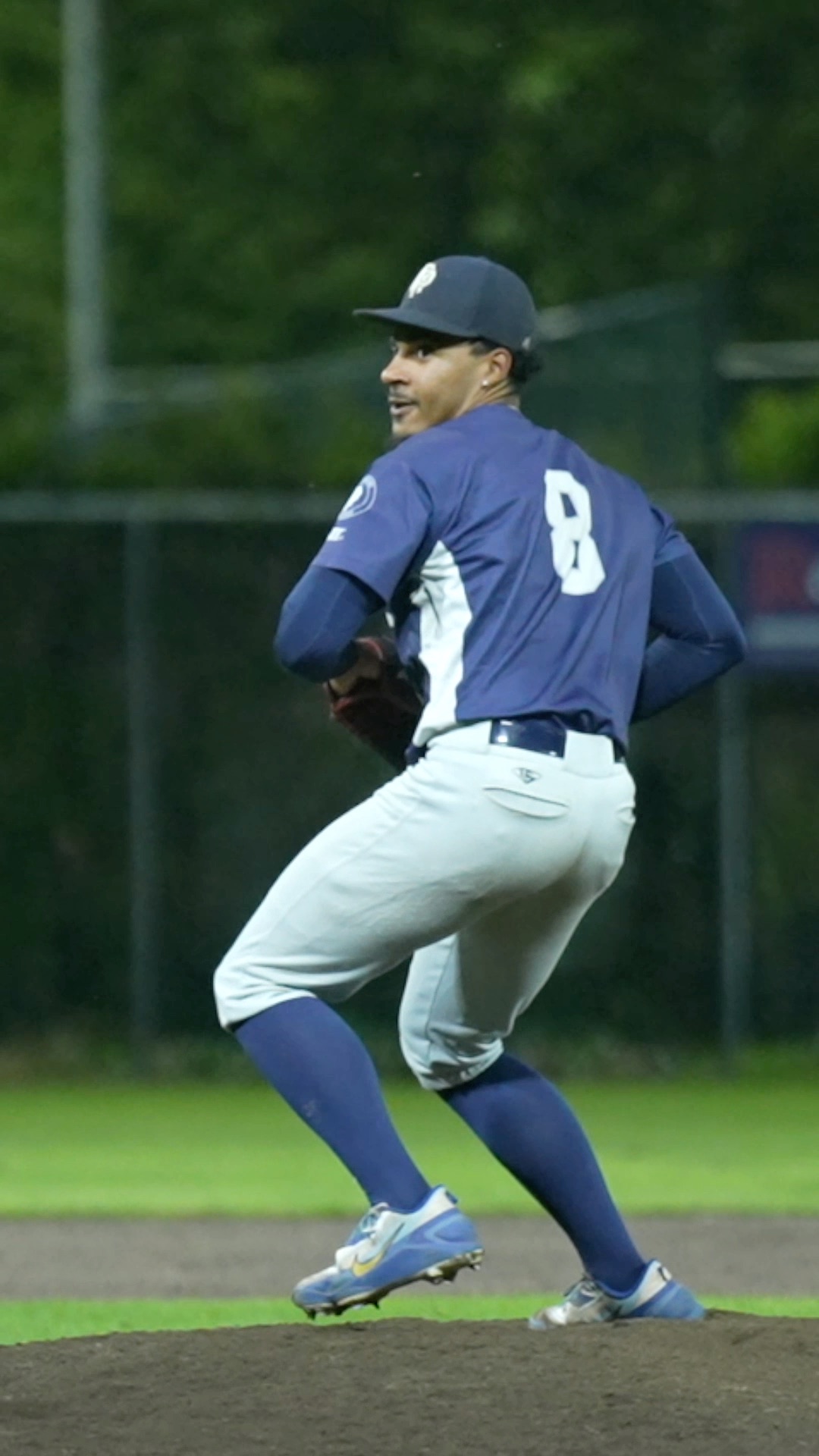 Jay Stammes pitching