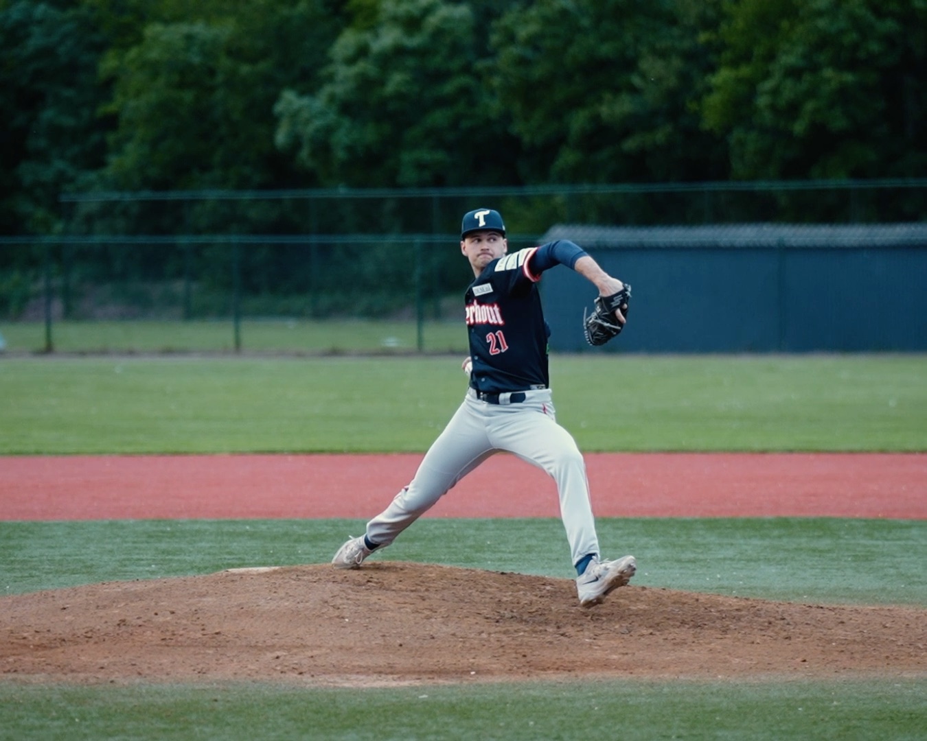 Jurgen Zwitzer Pitching
