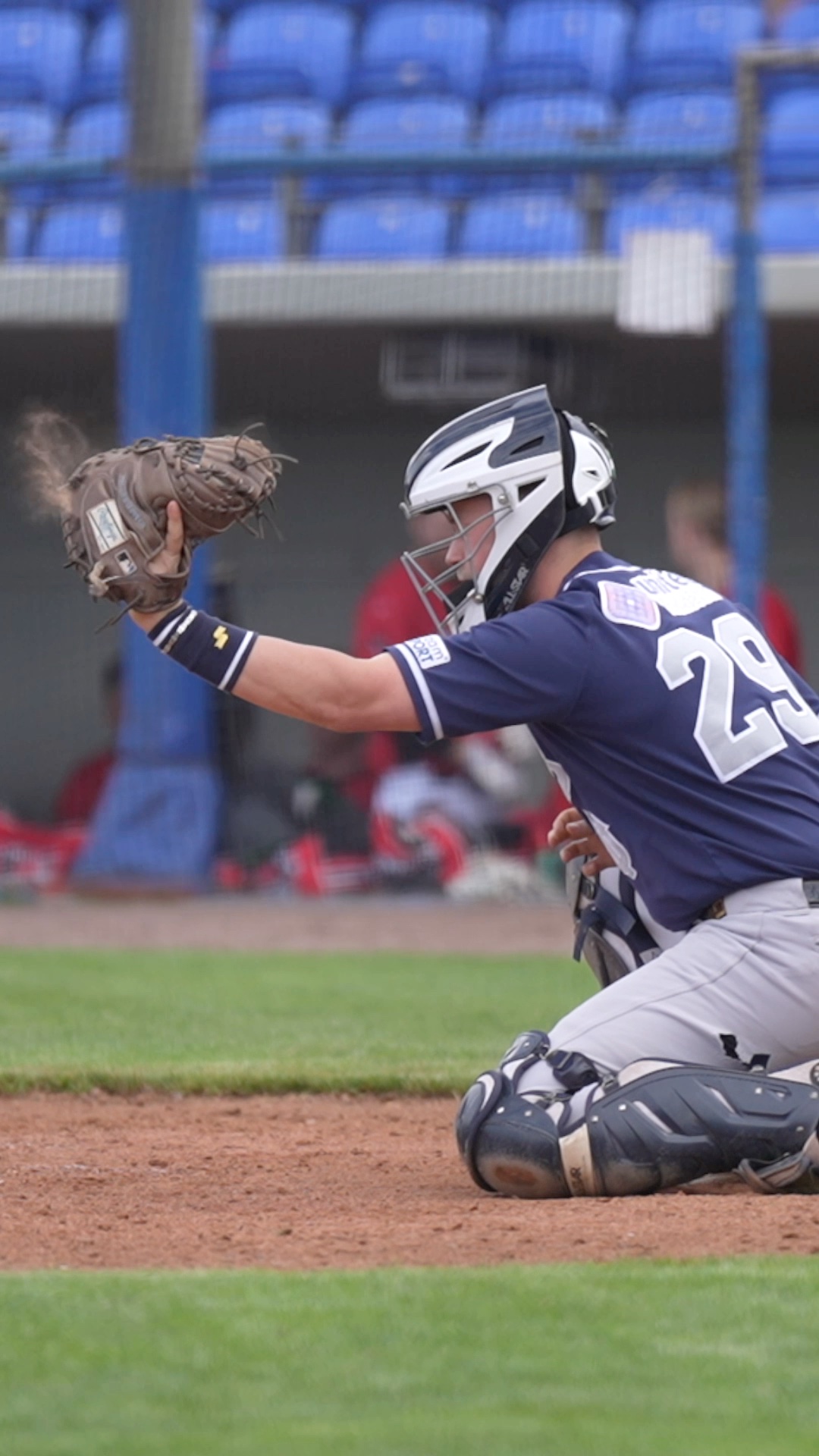 Hugo Rijkenhuizen warming up the pitcher