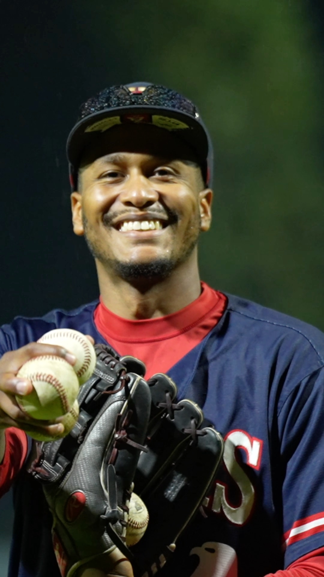 Dwayne Balentien walking
