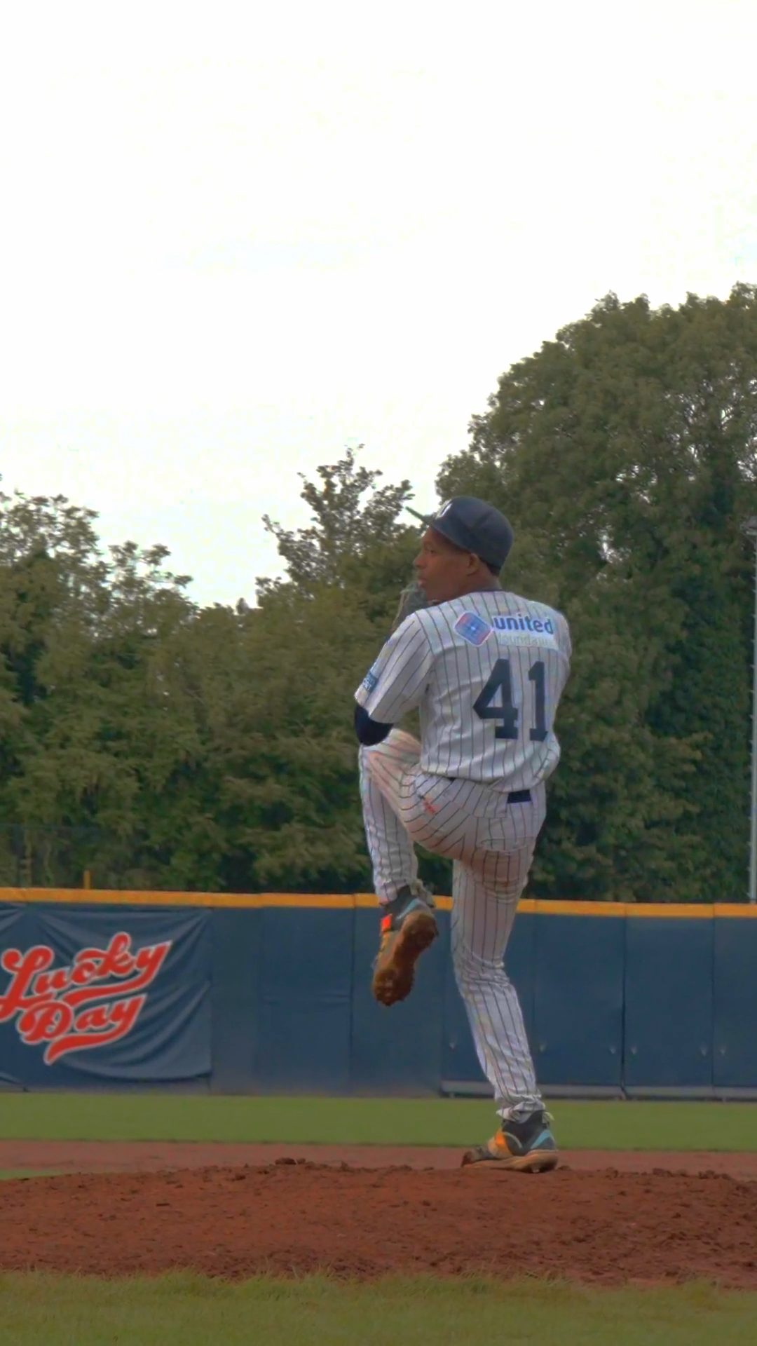 Keshawn Francisco warms up to pitch